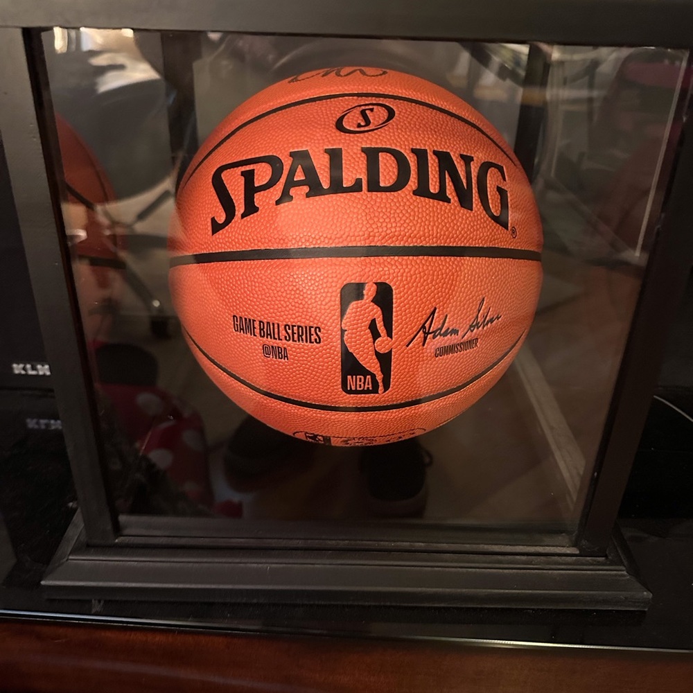 Autographed Los Angeles Lakers  Kyle Kuzma Spalding Signature Orange Basketball